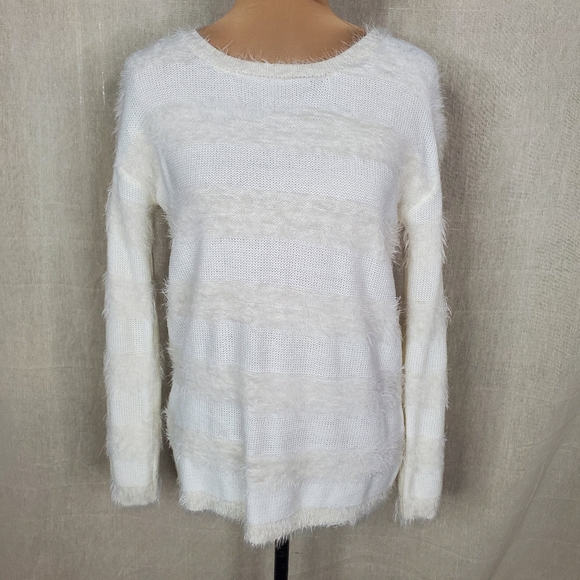 Joseph A Sweaters - ♡ Josepeh A. Cream Long Sleeve Striped Eyelash Fur Sweater Size Medium